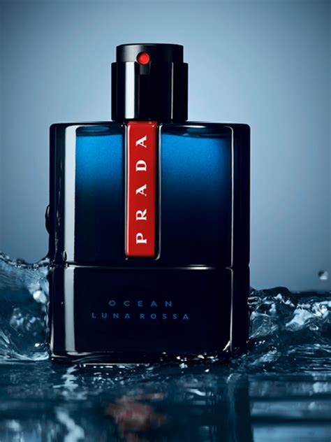 jake gyllenhaal prada cologne